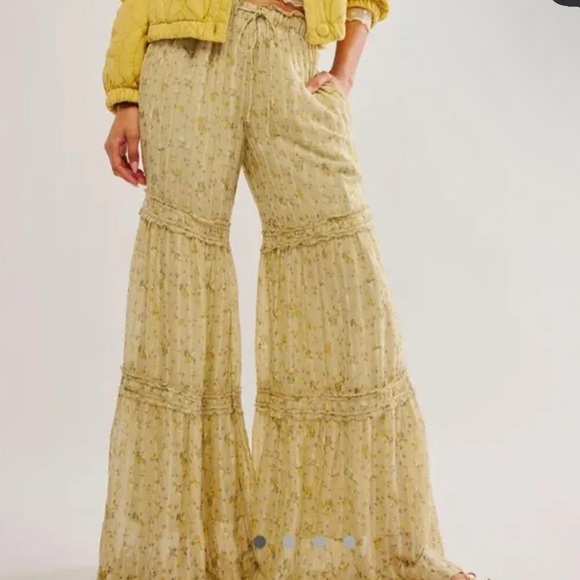 SALE! Free People Emmaline Tiered Pull-On Pants in Sage Combo NWT L SOLD OUT! - Picture 4 of 6